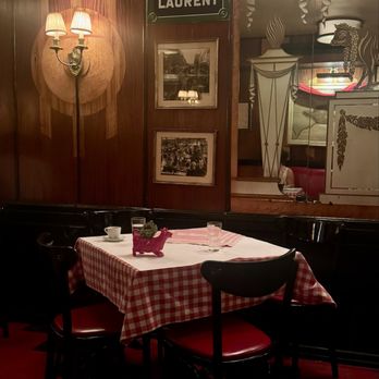 Le Veau D’Or - French Near Me - New York, New York