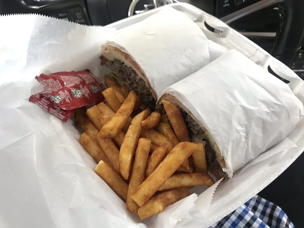 ARAPAHO DELI Updated August 2024 1130 E Arapaho Rd, Richardson