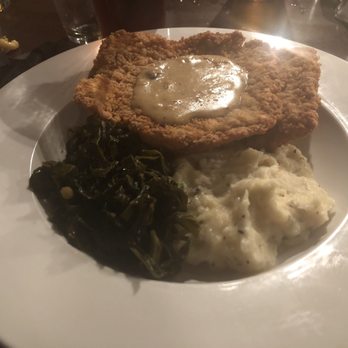 B Matthews Eatery - New American Near Me - Savannah, Georgia