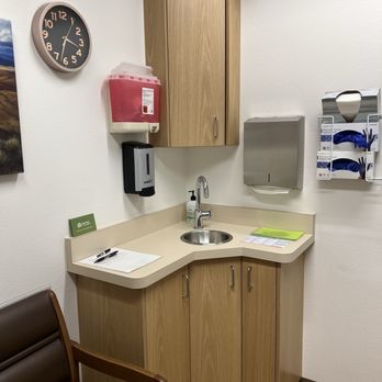 Journey Family Medicine - Exam room - Family Practice Near Me - Eugene, Oregon Journey Family Medicine - Exam room - Family Practice Near Me - Eugene, Oregon