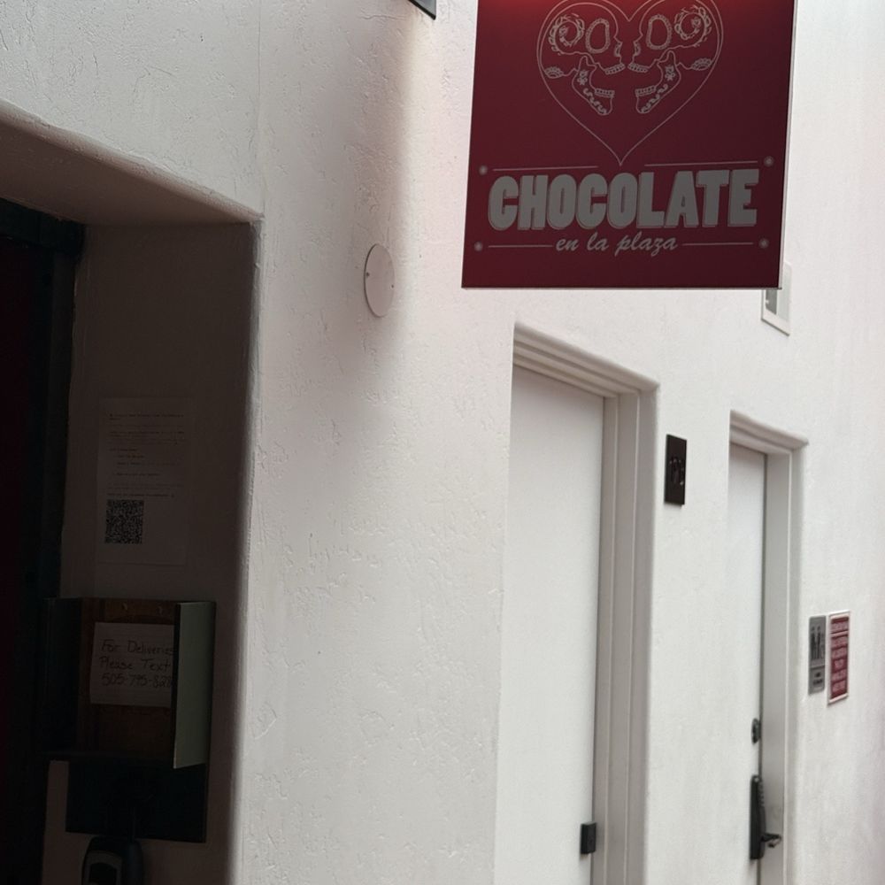 Chocolate En La Plaza - Chocolatiers & Shops Near Me - Santa Fe, New Mexico Chocolate En La Plaza - Chocolatiers & Shops Near Me - Santa Fe, New Mexico