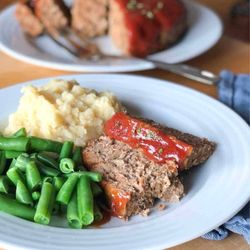 TJ'S Burger Barn - Meatloaf special