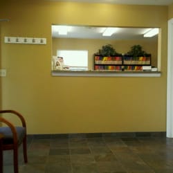 Terry L Frost DDS - Waiting room.