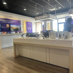XFINITY Store by Comcast - Inside