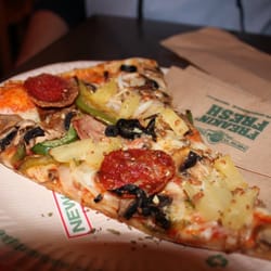 New York Pizza - Slice of pizza