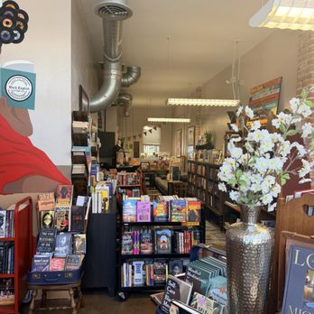 Black English Bookstore - Interior of store - Bookstores Near Me - Tampa, Florida Black English Bookstore - Interior of store - Bookstores Near Me - Tampa, Florida