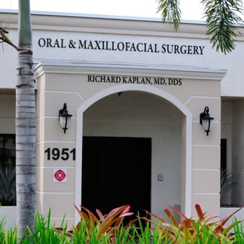 Richard W. Kaplan MD DDS - Wellington - Oral Surgeon Palm Beach Gardens - Oral Surgeons Near Me - Wellington, Florida Richard W. Kaplan MD DDS - Wellington - Oral Surgeon Palm Beach Gardens - Oral Surgeons Near Me - Wellington, Florida