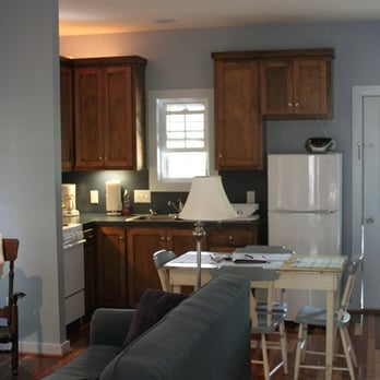 Frog Holler Cabins - The living room, dining room, and kitchen area - Guest Houses Near Me - Elkin, North Carolina
