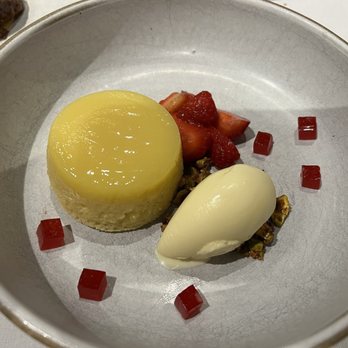 Gramercy Tavern - Lemon pudding cake - New American Near Me - New York, New York Gramercy Tavern - Lemon pudding cake - New American Near Me - New York, New York