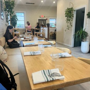 Libélula Bakery and Kitchen - Dominican Near Me - Montclair, New Jersey