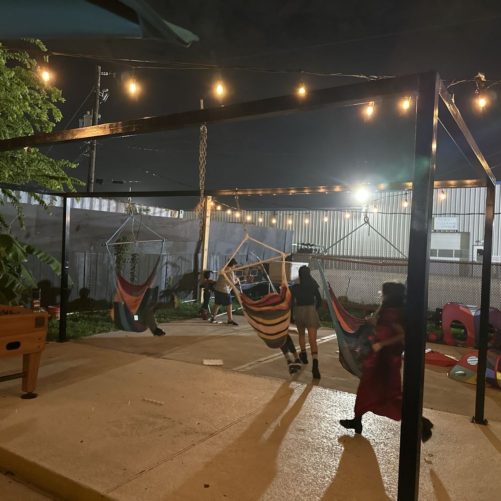 Mi Patio Bar & Grill - Kid's play area - Venezuelan Near Me - Webster, Texas