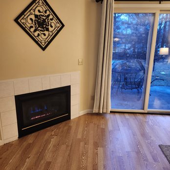 Tamarack Resort - Living room large area with fireplace - Resorts Near Me - Wisconsin Dells, Wisconsin Tamarack Resort - Living room large area with fireplace - Resorts Near Me - Wisconsin Dells, Wisconsin