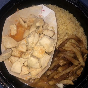 Caldeiras Restaurant - Chicken Mozambique - Portuguese Near Me - Fall River, Massachusetts