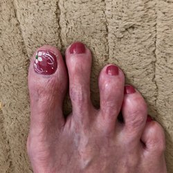 DHH Nails & Spa - lovely pedicure with detailed flowers