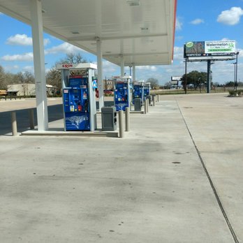 Fuel Maxx Exxon - Gas Stations Near Me - Hempstead, Texas