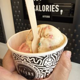 2 scoops..