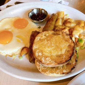 Egg Harbor Café - Traditional Breakfast with Sausage Links - Breakfast & Brunch Near Me - Johns Creek, Georgia