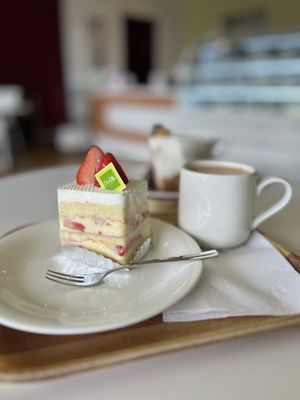 Pâtisserie Chantilly by null
