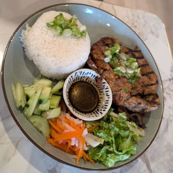 Four Seasons - Vietnamese Kitchen - Pork chop entree - Vietnamese Near Me - Reno, Nevada Four Seasons - Vietnamese Kitchen - Pork chop entree - Vietnamese Near Me - Reno, Nevada
