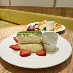 Fuwa Fuwa Dessert Cafe - Matcha Soufflé Pancake, French toast