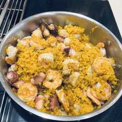 Supermercado La Villita - My paella and the beautiful squid I purchased for it!
