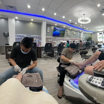 Oasis Nails - A view of the salon. Busy but not a single person waiting on technicians. - Nail Salons Near Me - Wilmington, North Carolina