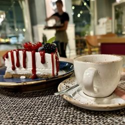 Romeow Cat Bistrot - My dessert gotta have the espresso right??!!! "When in Rome"