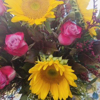 Karen's Flowers - Beautiful colors and fresh flowers ! - Florists Near Me - Mesa, Arizona Karen's Flowers - Beautiful colors and fresh flowers ! - Florists Near Me - Mesa, Arizona