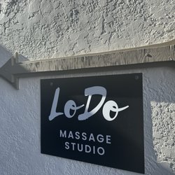 LoDo Massage Studio - Highlands - Sign to guide you through a small alley to the small massage studio