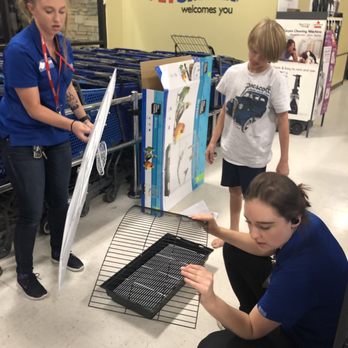 PetSmart - Phenomenal workers Page and Jordan! Nataysha was just out of the picture but there too!!! - Pet Stores Near Me - Temecula, California