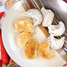 Fried Dumplings / 煎饺