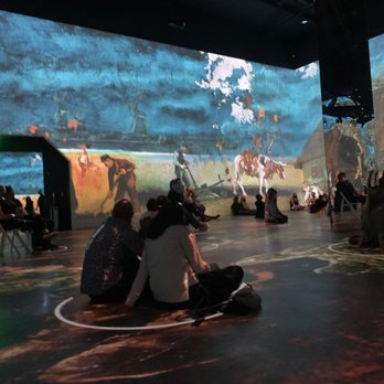 Immersive Van Gogh Exhibit - Art Museums Near Me - Los Angeles, California