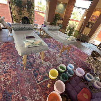 SpiritFlow Sedona - Sound bath session - Reiki Near Me - Sedona, Arizona SpiritFlow Sedona - Sound bath session - Reiki Near Me - Sedona, Arizona