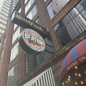 Beatnik On The River - Outside - Cocktail Bars Near Me - Chicago, Illinois Beatnik On The River - Outside - Cocktail Bars Near Me - Chicago, Illinois