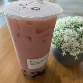 Pika Tea - Strawberry milk boba - Bubble Tea Near Me - Greensboro, North Carolina