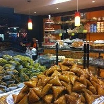La Rose de Tunis - briouette aux amande - Patisserie/Cake Shop Near Me - Lyon, 69 La Rose de Tunis - briouette aux amande - Patisserie/Cake Shop Near Me - Lyon, 69