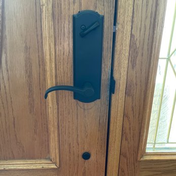 Danny Keys 247 - Replace my door lock and got a good deal - Keys & Locksmiths Near Me - Northbrook, Illinois