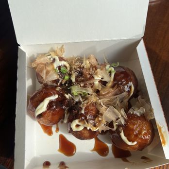 Quickly Boba Cafe - Takoyaki ($8.50) - Bubble Tea Near Me - Brunswick, Maine