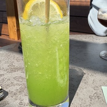 Bar Darling - Emerald Carpet - surprisingly delicious! - Bars Near Me - San Francisco, California