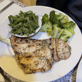 Eldorado Diner - Grilled Chicken Breast with veggies - Diners Near Me - Elmsford, New York