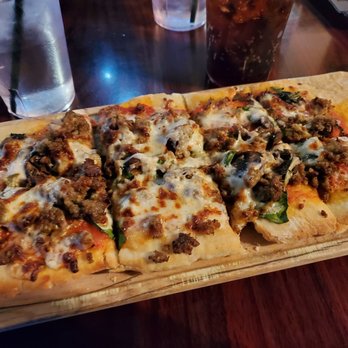 Trenchers Kitchen & Tap - Italian pizza - Gastropubs Near Me - Renton, Washington Trenchers Kitchen & Tap - Italian pizza - Gastropubs Near Me - Renton, Washington