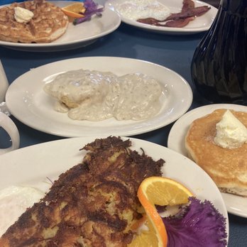 Mama K's Diner - Corned beef hash with pancakes, biscuits and gravy, and waffle - Diners Near Me - Visalia, California Mama K's Diner - Corned beef hash with pancakes, biscuits and gravy, and waffle - Diners Near Me - Visalia, California