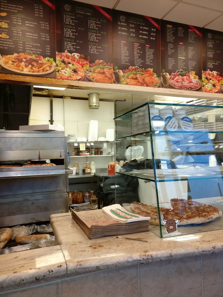 LAVA PIZZA & WINGS Updated October 2024 37 Reviews 876 King St W