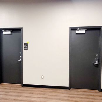 J's Var-B-Q - Restrooms - Barbeque Near Me - Albuquerque, New Mexico