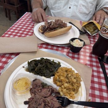 Fancy Gap country store & Eatery - Brisket and pulled pork sandwich. - Barbeque Near Me - Fancy Gap, Virginia