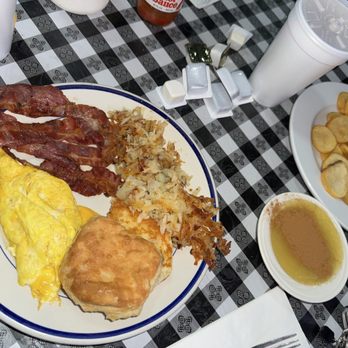 Battlefield Restaurant - Two eggs any style breakfast and breakfast sandwhich with turkey bacon & senplot - American Near Me - Fredericksburg, Virginia Battlefield Restaurant - Two eggs any style breakfast and breakfast sandwhich with turkey bacon & senplot - American Near Me - Fredericksburg, Virginia