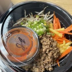 EJJI - Rice bowl with spicy pork