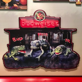 Budweiser Brewery Experience - Budweiser commercial frogs! Bud. Weis. Er. - Beer Tours Near Me - Saint Louis, Missouri