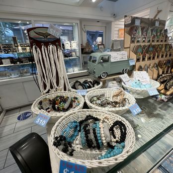 Elena Hawaii - Gift Shops Near Me - Honolulu, Hawaii