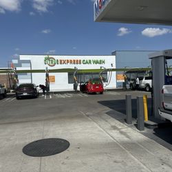 MOBIL Citrus Express Car Wash